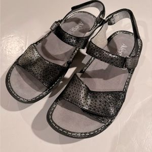 ALEGRIA Black Velcro SANDALS 38 7